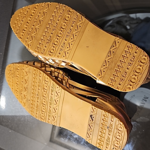 ROSE  GOLD  HURACHAES - Picture 3 of 4